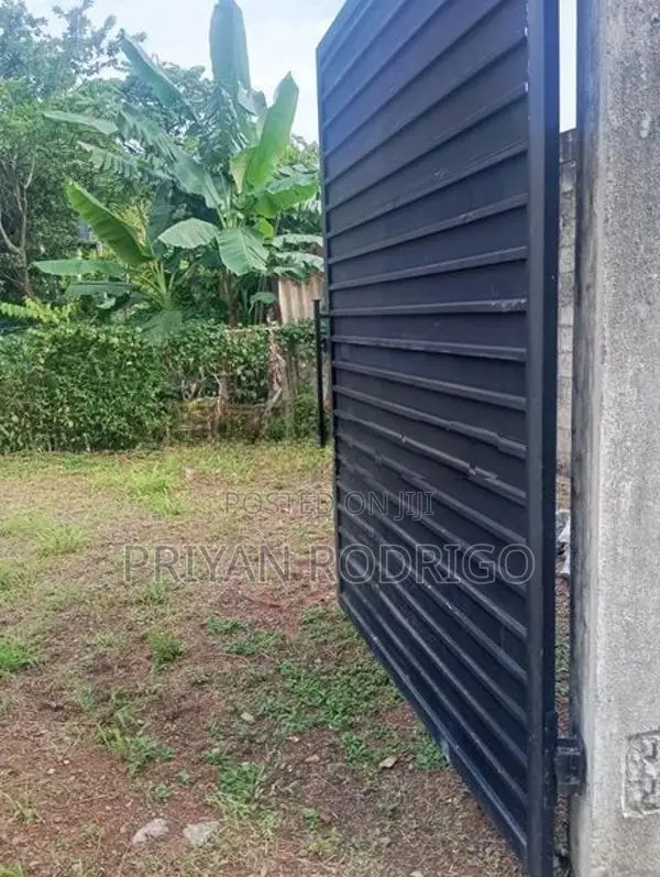 Pitakotte Epitamulla Road 18.5 Perches top residential Land for Sale