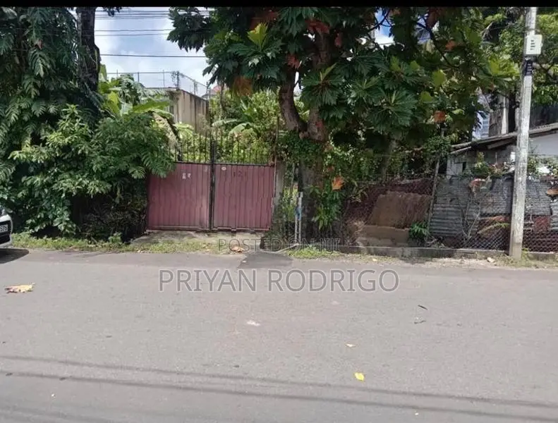 35 Perches of Land for Sale in Dematagoda