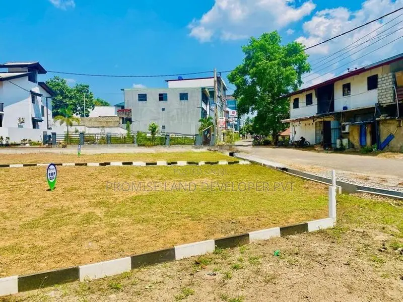 අතුරුගිරිය නගරයෙන් 8p බිම් කොටස් විකිණීමට D29