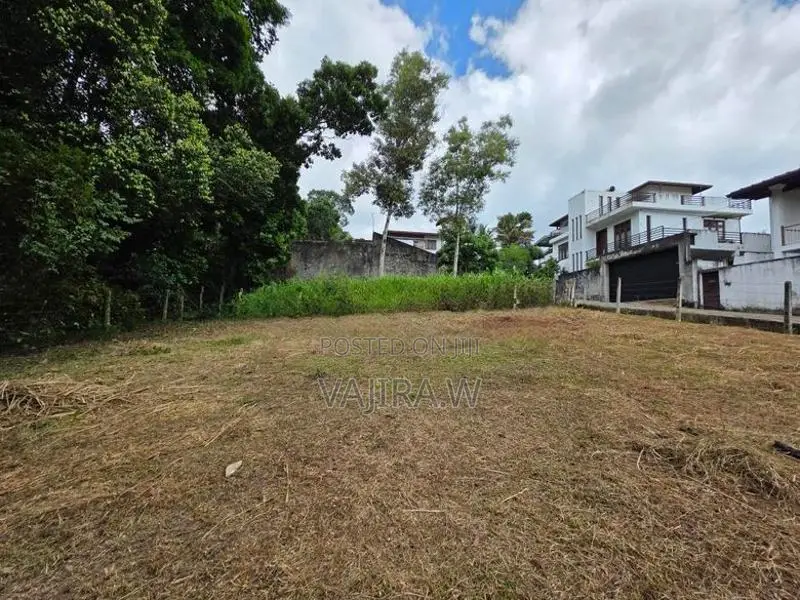 Athurugiriya සුන්දර වෙල්යාය මුහුණලා ඇති අනගි බිම් කොටස්