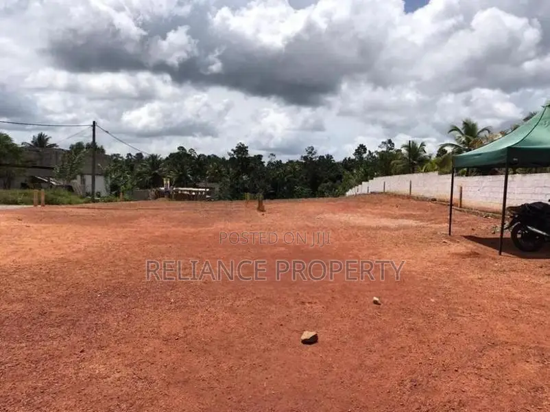 Superb Location Land for Sale in Homagama