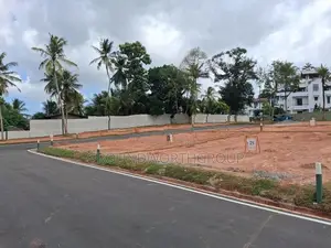 Bare Lands for Sale in Hokandara S7