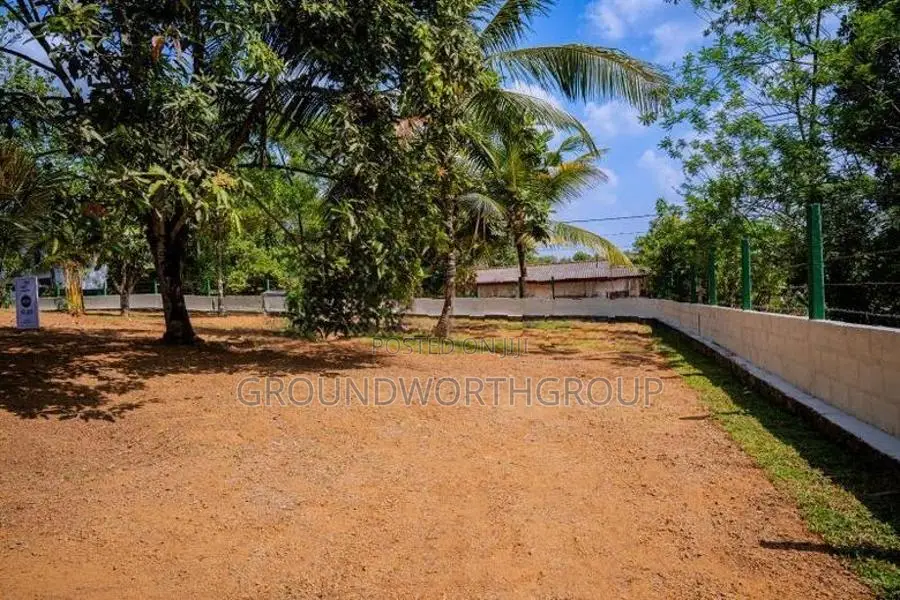 Bare Lands for Sale in Homagama s7