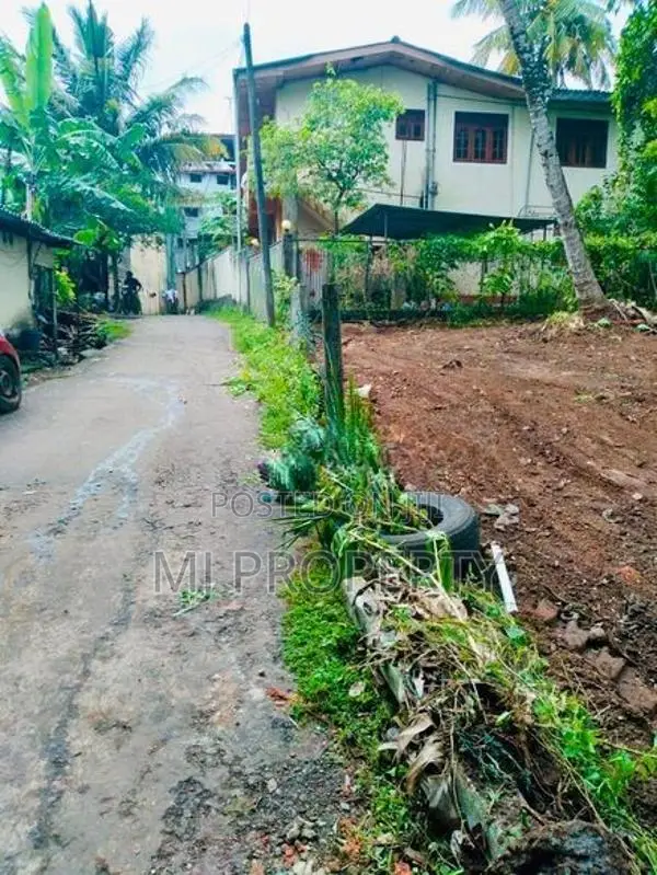 ( YS-1064) Valuable Commercial Land For Sale in Kohuwala