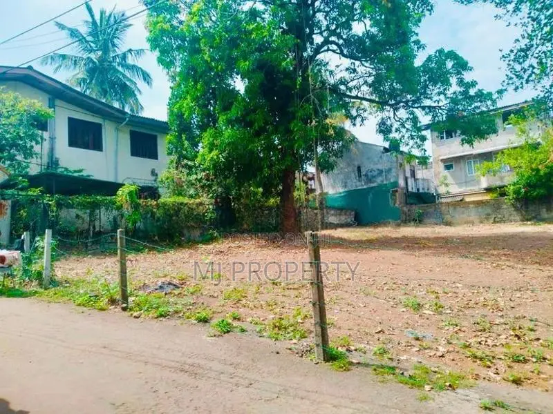 ( YS-1064) Valuable Commercial Land For Sale in Kohuwala