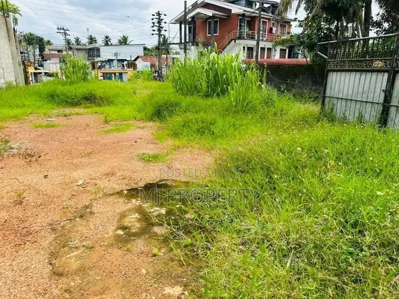 ( YS-1082) Highly Valuable Commercial Bare Land Sale in Athurugiriya