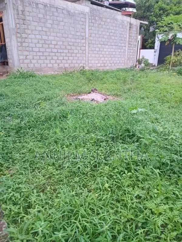 Land Sale in Hokandara