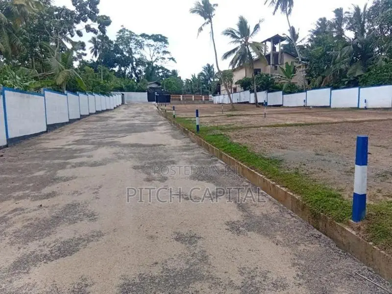 මනරම් බින්කොටස් කීපයක් අතුරුගිරියෙන්