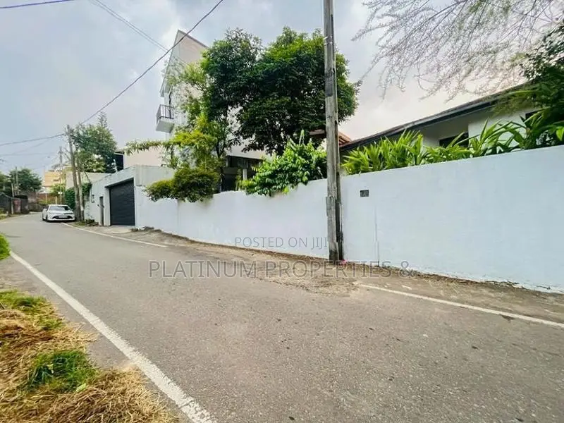 15.5 Perch Land With 5 Bedroom House For Sale In Kotte Thalawatugoda