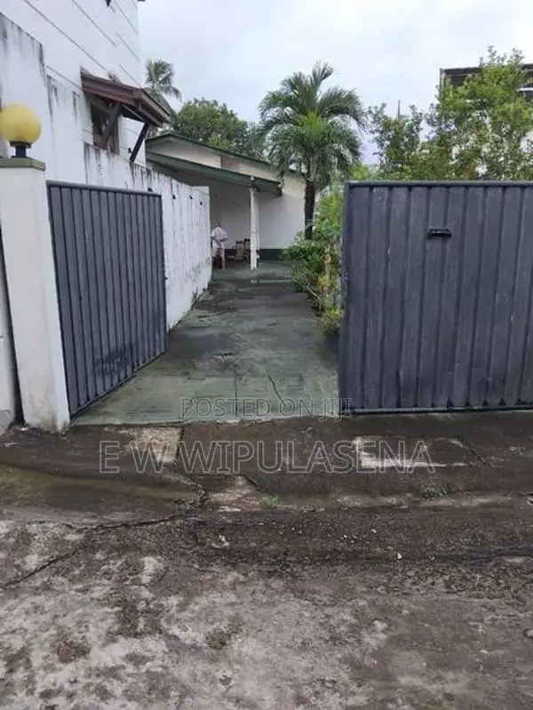 HOUSE for SALE in MALEBE TWON
