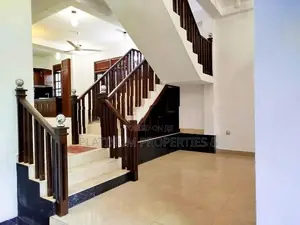 3-Story Luxury House For Sale In Piliyandala