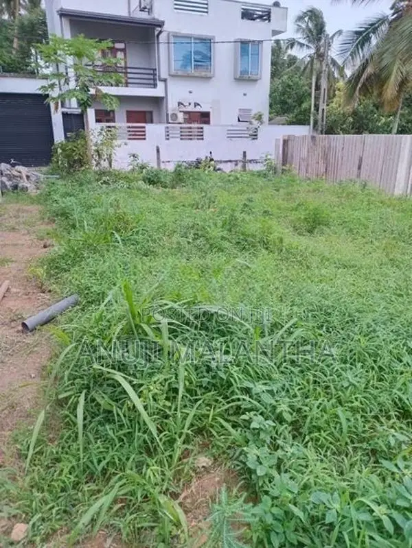 Land Sale in Hokandara