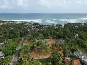 MidiGAMA සංචාරක පුරවරයෙන් අගනා බිම්කොටස් කිහිපයක් විකිණීමට