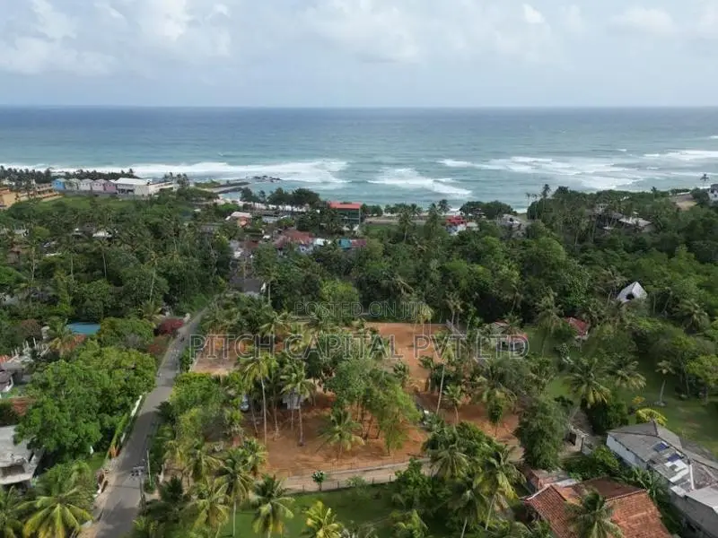 MidiGAMA සංචාරක පුරවරයෙන් අගනා බිම්කොටස් කිහිපයක් විකිණීමට