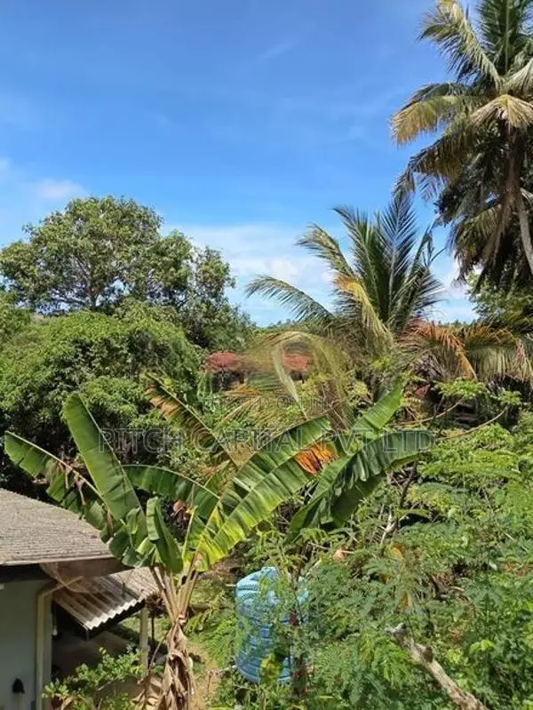 A valuable land for sale in Hiriketiya