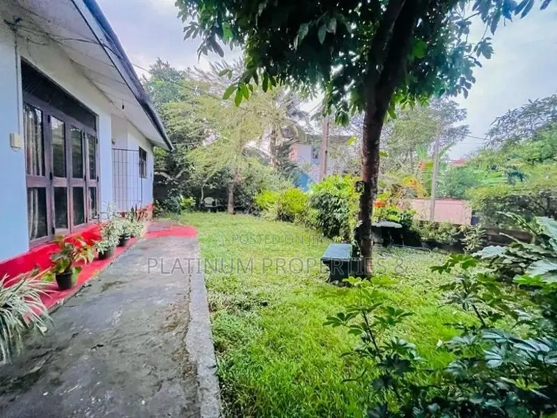 15.5 Perch Land With 5 Bedroom House For Sale In Kotte Thalawatugoda