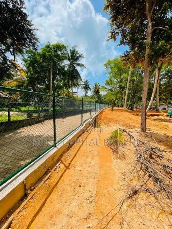 මිදිගම වෙරළ තීරයට ආසන්නයෙන් වටිනා බිම් කිටසක්