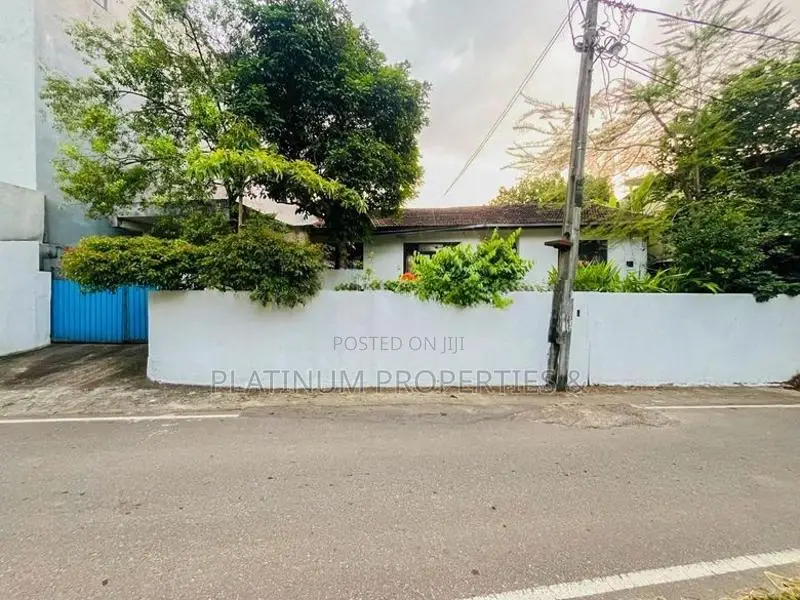 15.5 Perch Land With 5 Bedroom House For Sale In Kotte Thalawatugoda