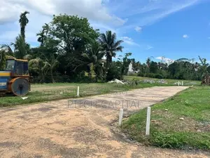 කහතුඩුව පොල්ගස්ඕවිට සුපිරි බිම් කොටස්