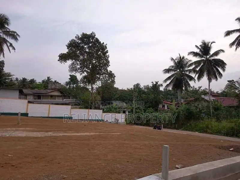 Super Location Land for Sale at Homagama