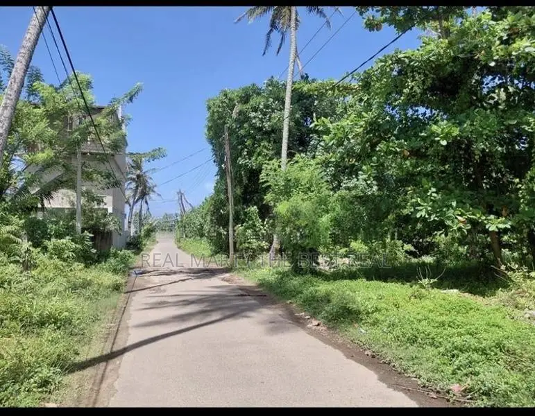 AHANGAMA : 44 PERCHES PREMIUM SEASIDE LAND FOR SALE