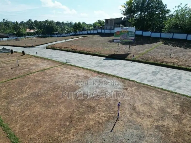 කළුඅග්ගල ප්‍රදේශයෙන් අගනා ඉඩමක්