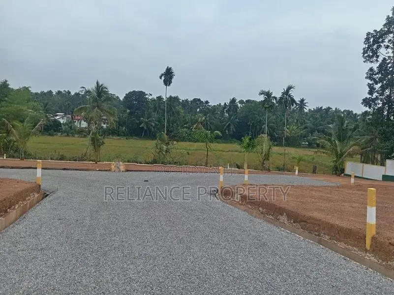 Super Location Land for Sale at Diyagama