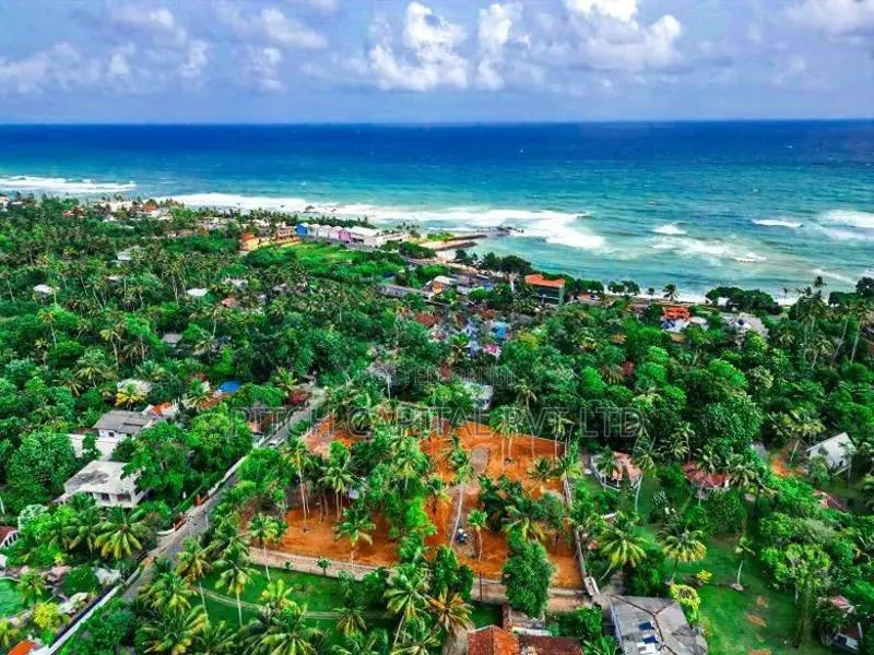 Tourism Luxury Land For Sale in Midigama