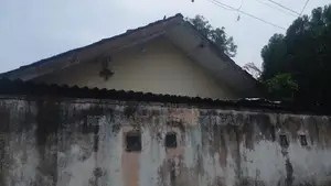 MOUNT LAVINIA : 15.6 PERCHES LAND WITH HOUSE & ANNEXES FOR SALE