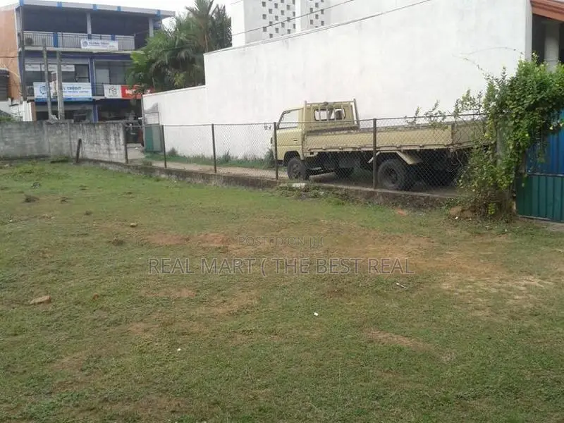WATTALA : 51 PERCHES LAND WITH HOUSE FOR SALE