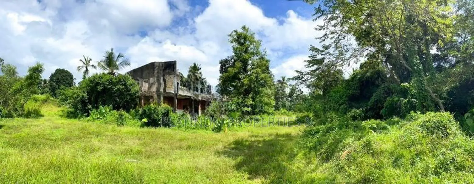 High-level Road Facing 213 Perch Land For Sale In Padukka Meepe