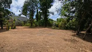 ජාඇල ඒකලින් වටිනා නේවාසික බිම්කොටසක් / YS 14001