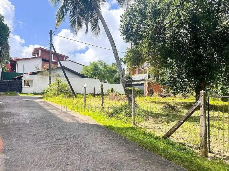 Highly Residential 17 P Land for Sale in Battaramulla Wickramasinghepu