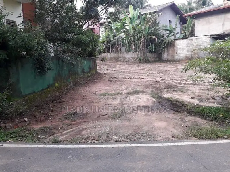 10.4 Perches Lands For Sale In Athurugiriya Habarakada