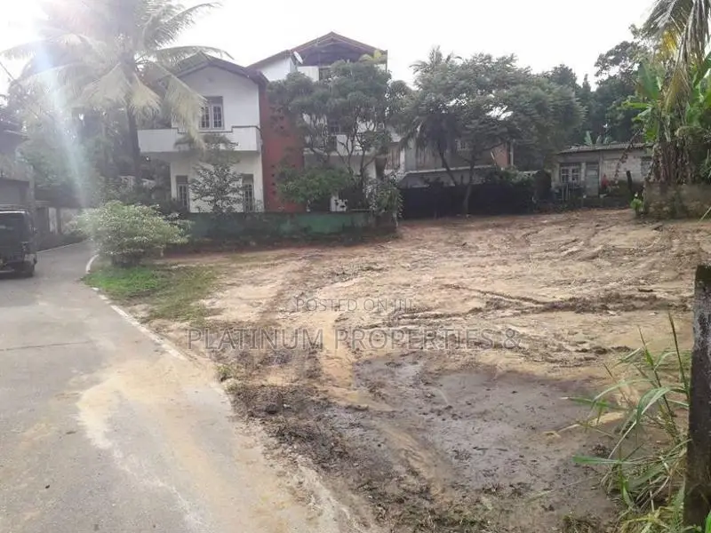 10.4 Perches Lands For Sale In Athurugiriya Habarakada