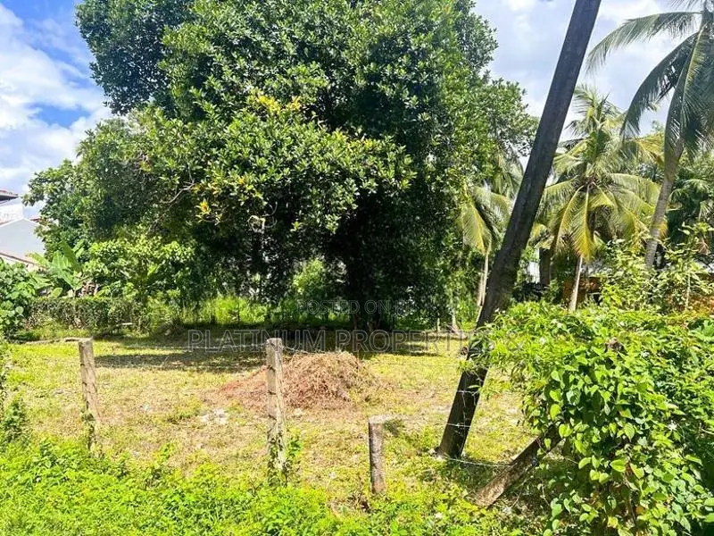 Highly Residential 17 P Land for Sale in Battaramulla Wickramasinghepu