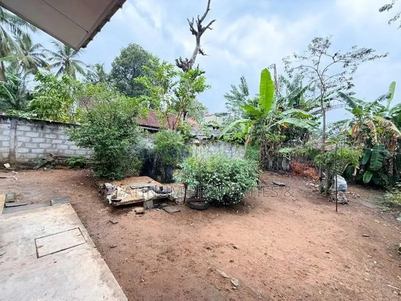 QUICK SALE: 20P Land with 2S House For Sale Piliyandala Miriswatta Jun