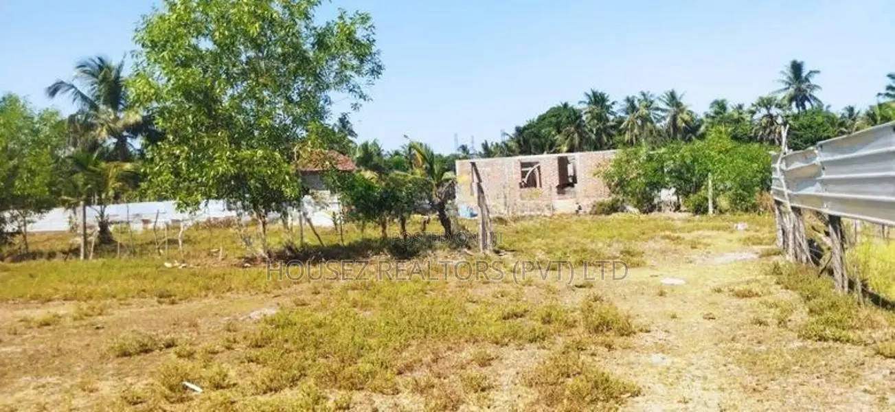 Prime 92-Perch Land for Sale – Kaluwankerny Road,Chenkalady