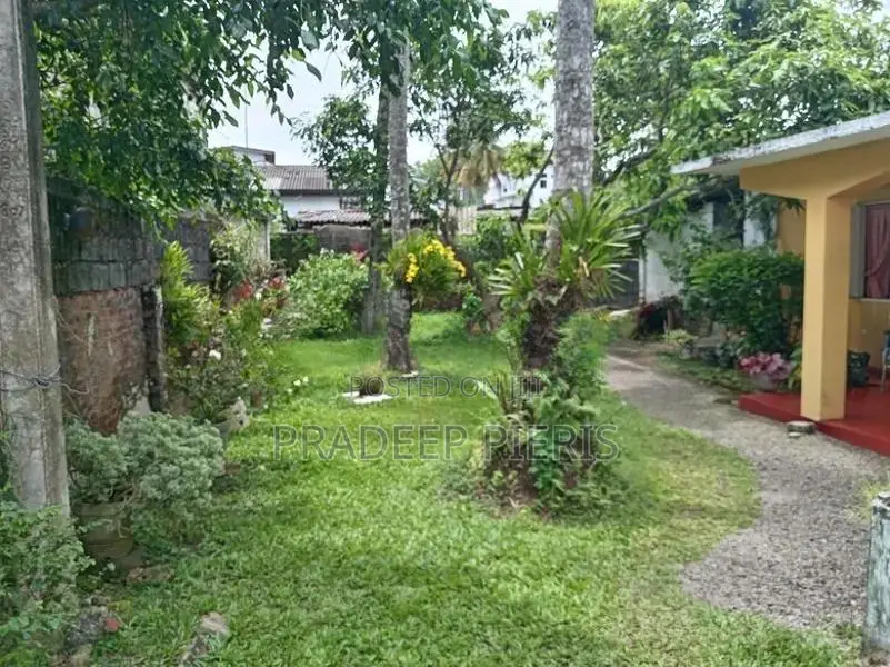 Land for Sale in Boralasgamuwa Town
