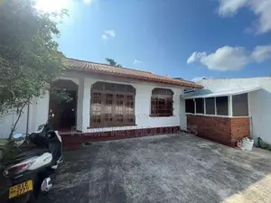 Fully Furnished Luxury Bungalow for Lease – Nugegoda [HR104]
