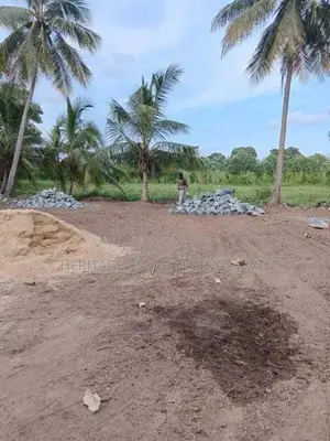 සින්නක්කර ඉඩමක අනුරාධපුර