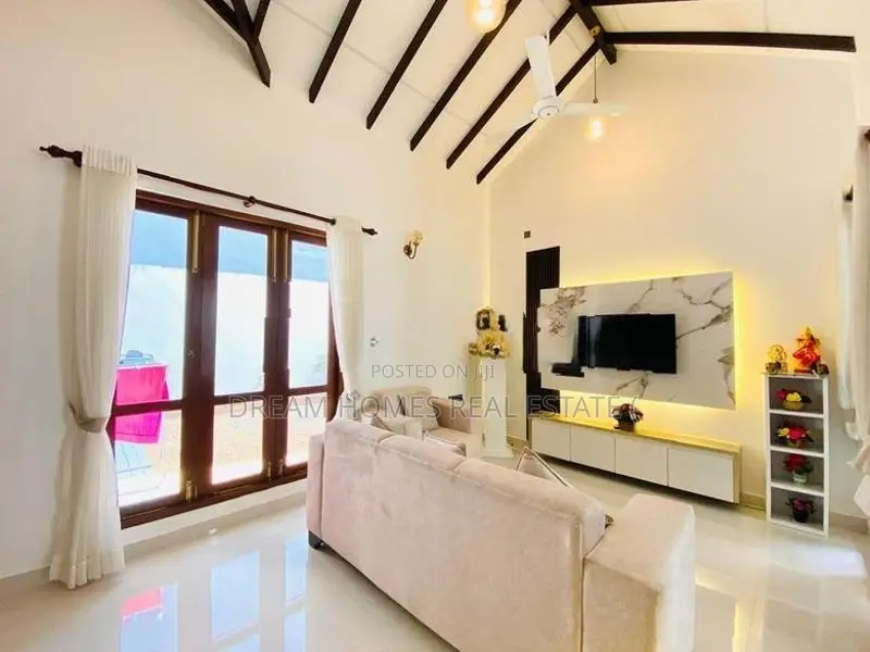 Fully Furnished House for Sale – Arawala Road, Maharagama