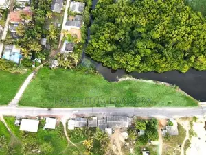 Tourist Land for Sale in Uswetakeiyawa
