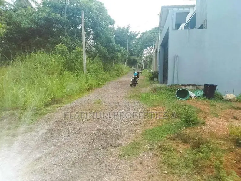 7P & 6.5P Land For Sale In Athurugiriya Near NIPM