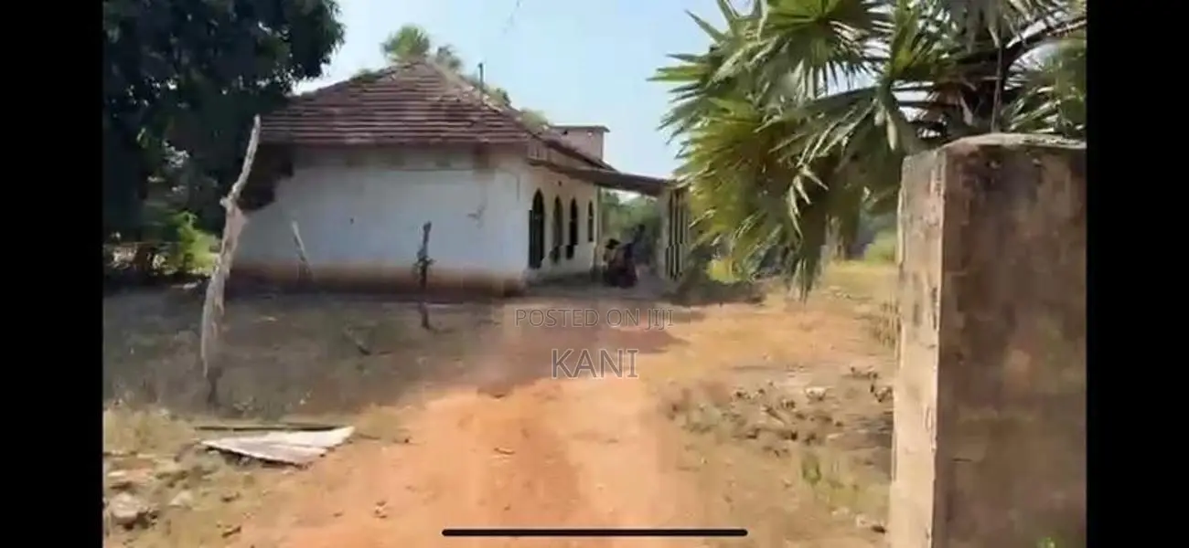 land for sale near ariviyalnagar university Kilinochchi