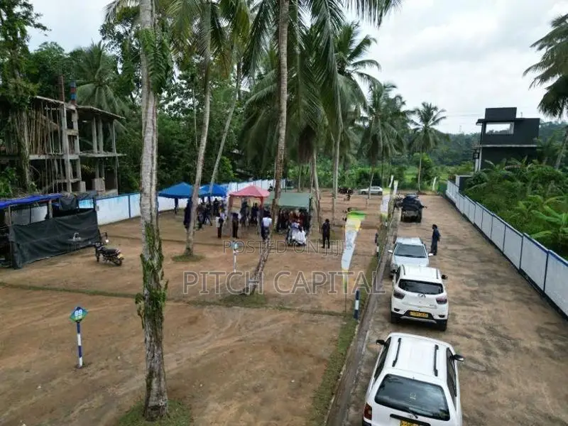 සියලුම පහසුකම් සමගින් වටිනා ඉඩමක් විකිණීමට - අතුරුගිරියෙන්
