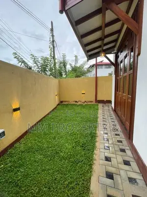Brand New modern valuable House Sale in Diyagama