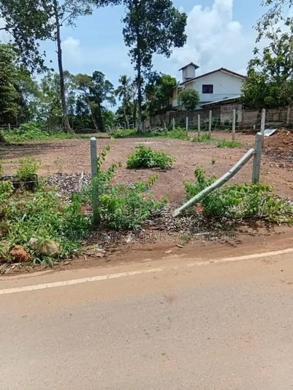 42-Perch Land for Sale – Kahathuduwa