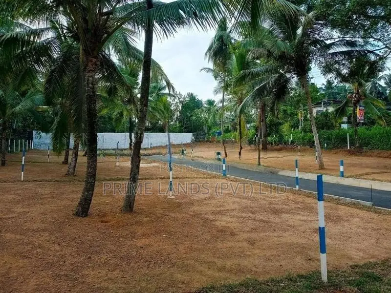 Land for Sale in Kadawatha Waboda