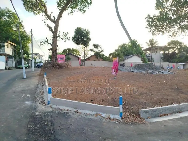අත්තිඩිය බිම් කොටස් විකිණීමට